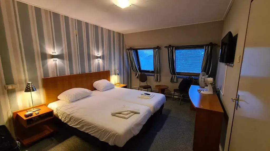 De Halve Maan_Bovenkarspel_slider_image_3