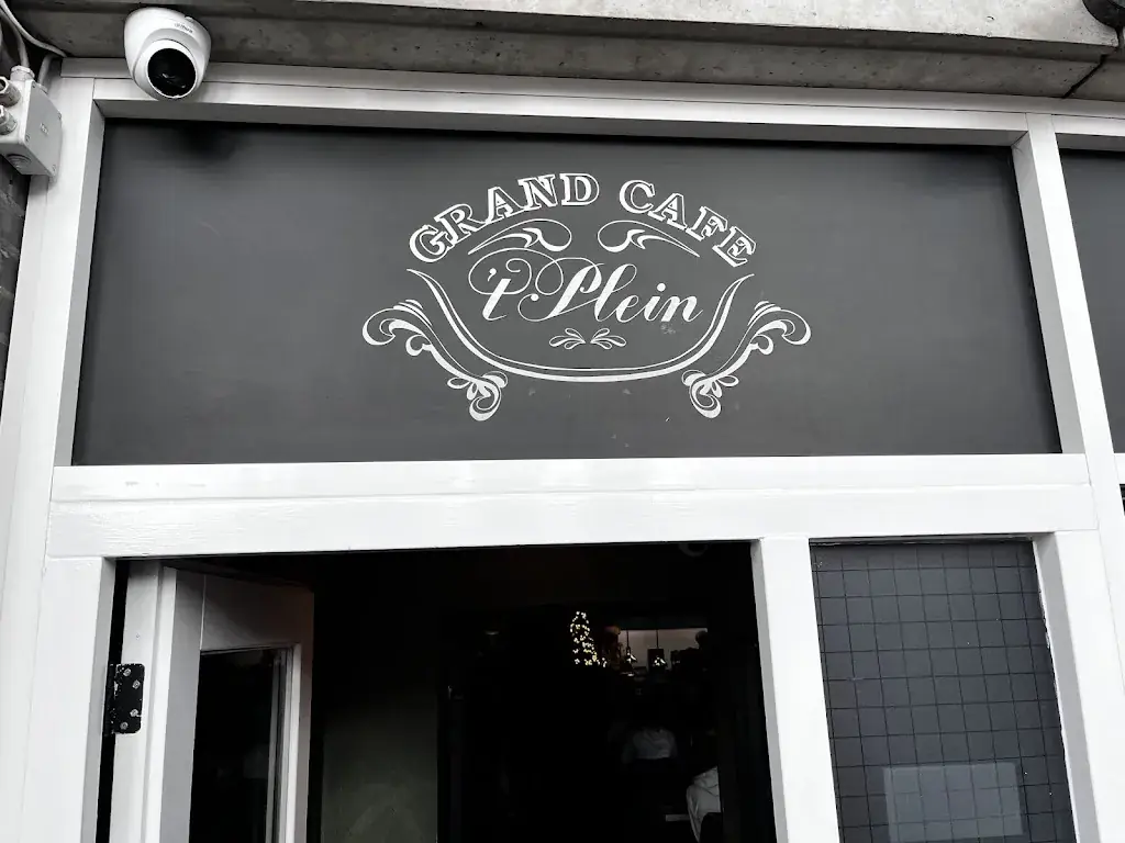 Rene Groot_Grand café 't plein_Amsterdam_review