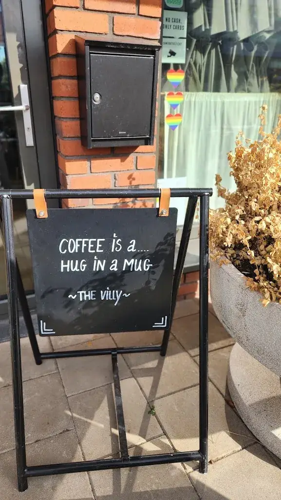 Samira ATANAN_The Villy | Amsterdam | Rhapsody_Amsterdam_recensione