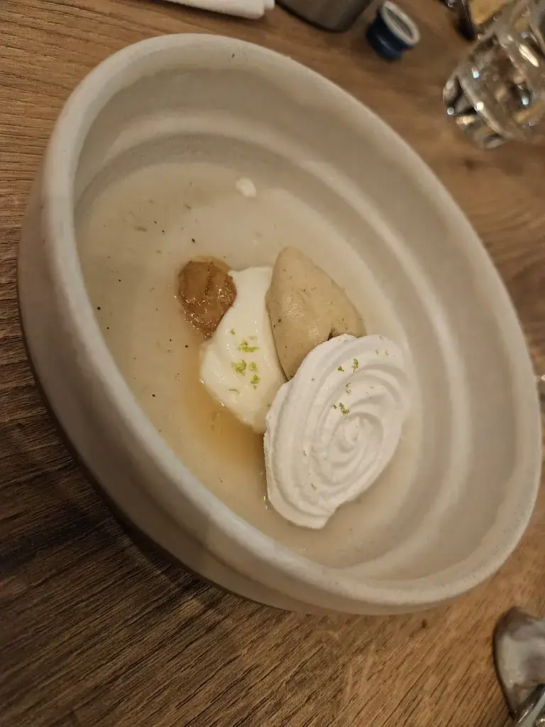 Cem Ugur_Elo Food Based_Amsterdam_review