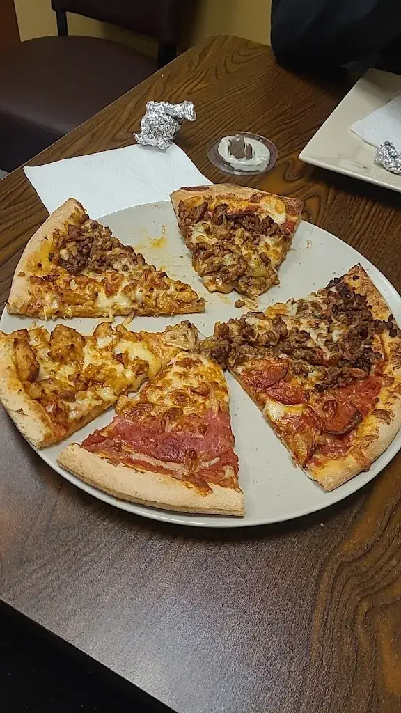 Liam Klaichid_Grillroom Pizza-phone Broek op Langedijk_Langedijk_recensione