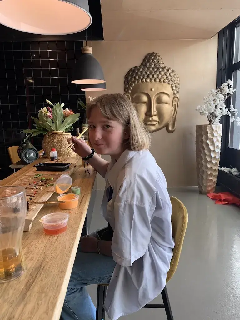 Neverdark Биокамины_Bobby's Sushi_Goorn_reseña