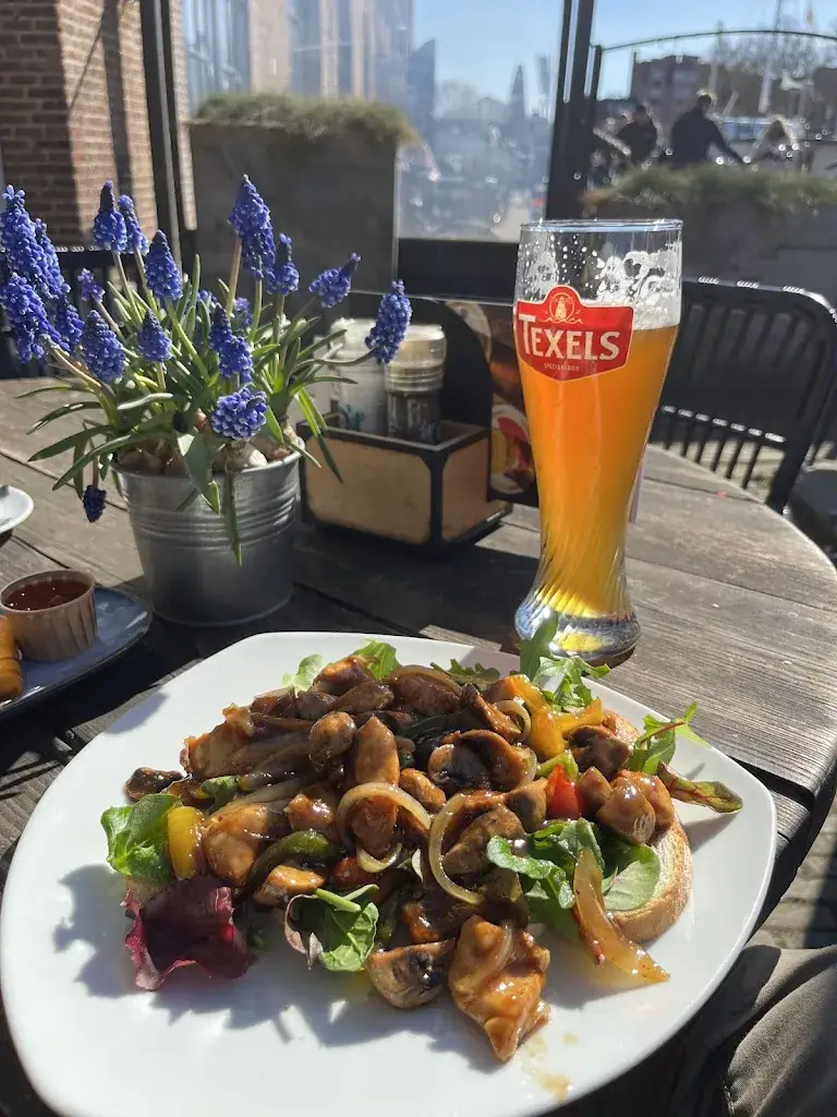 Ivan Davletshin_Kade 60_Helder_review