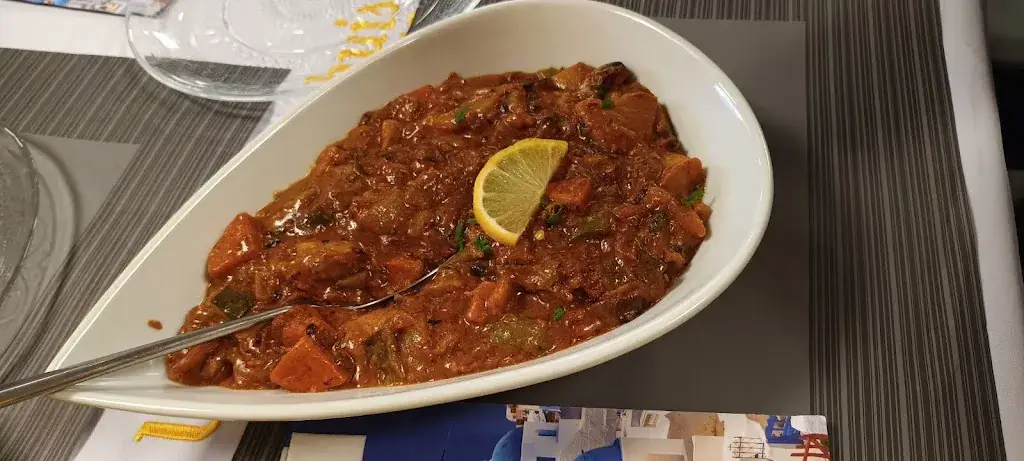 santhosh bhandari_Vanni Eethuis_Helder_review