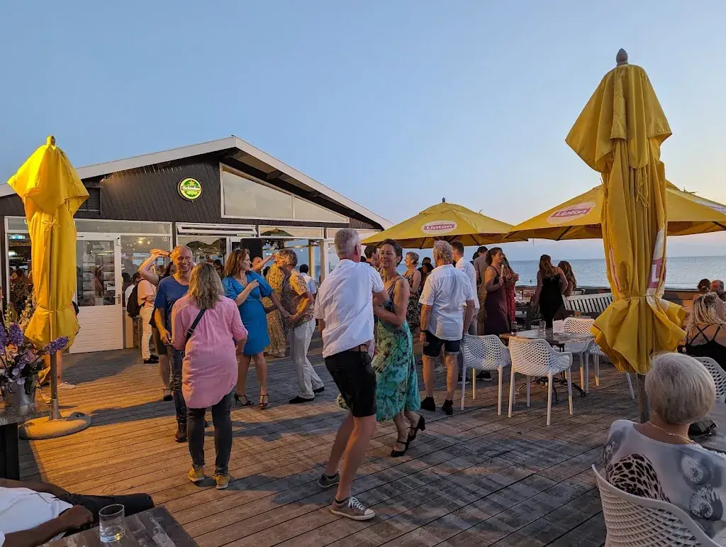 Emiel Koeman_Beach Pavillion De Toko_Callantsoog_review