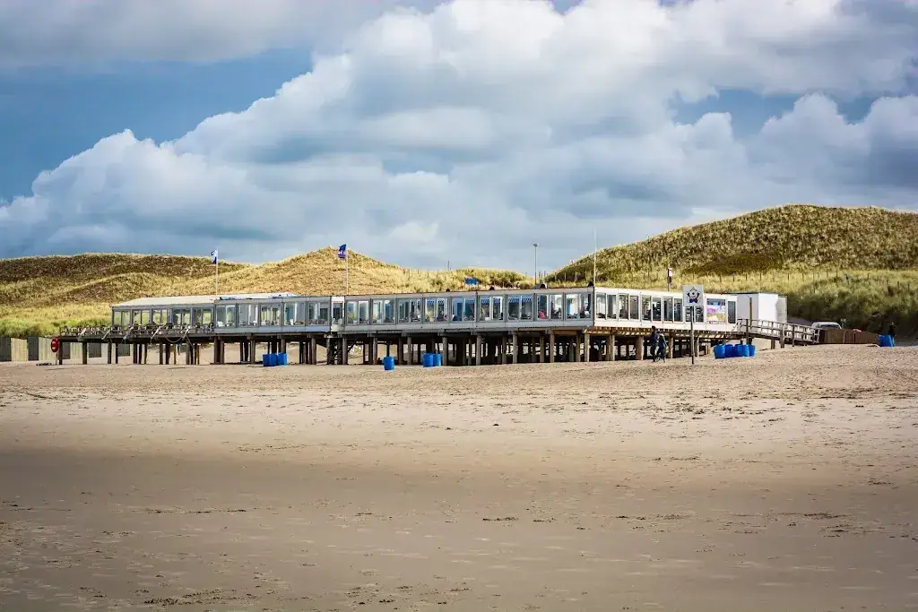 Beach Pavillion De Stern restaurant in Callantsoog