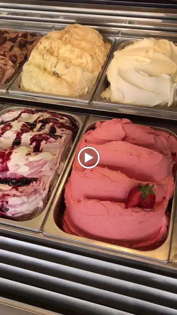 IJssalon IJsie Prima_Callantsoog_slider_image_2