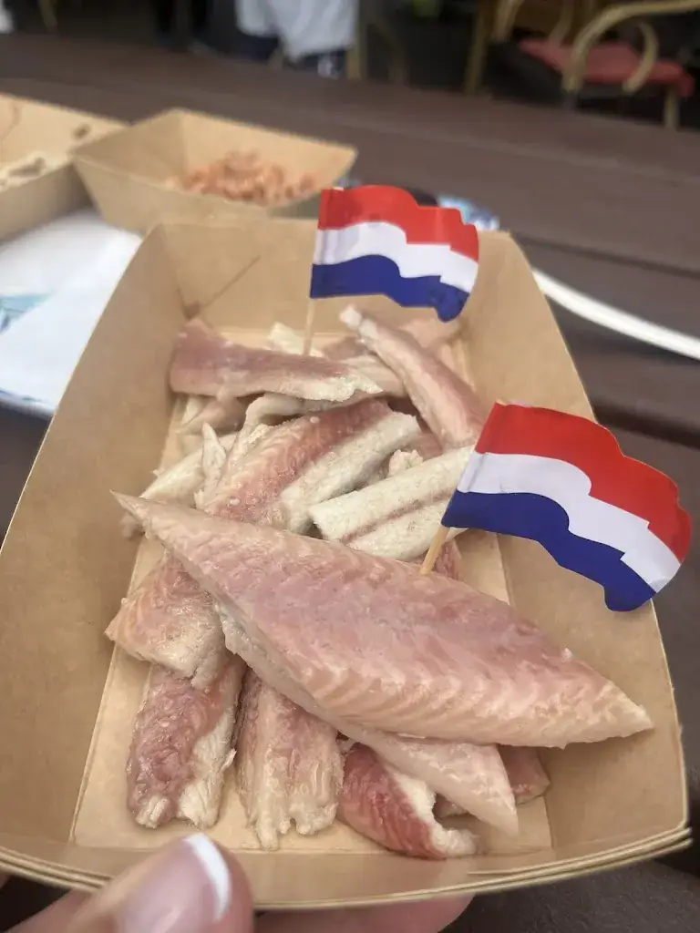 Betty Lee-Lim_Dirk en Anneke Eveleens Palingrokerij_Burgerveen_Bewertung