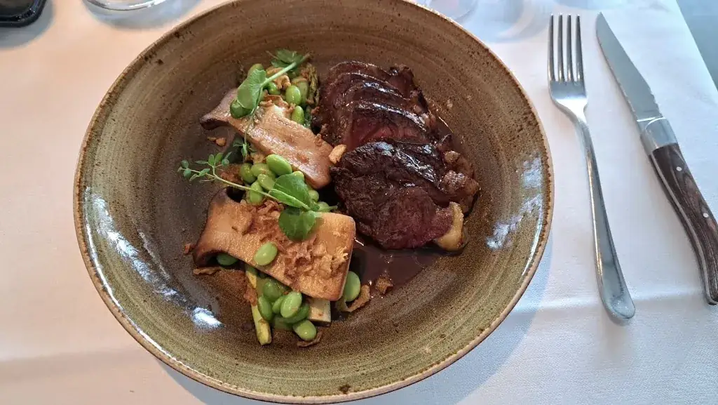 Alper_Den Burgh_Hoofddorp_review