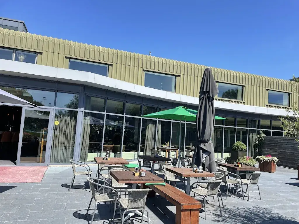 Swapnil Chauhan_Grand Café La Base_Kwakel_reseña