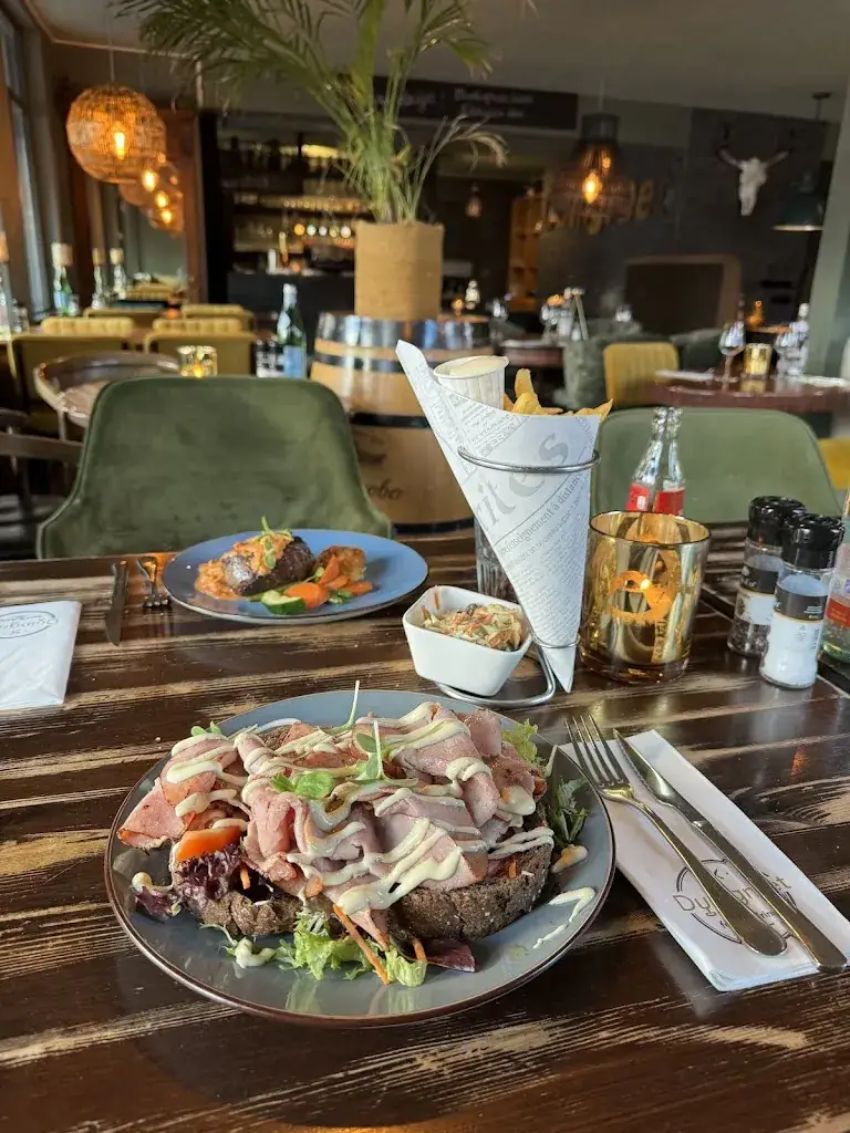 Michael Papanikitas_DUINGROET food&drinks_Groet_recensione