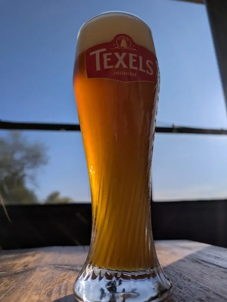 Arne Ber_Beach Bites_Westerland_review