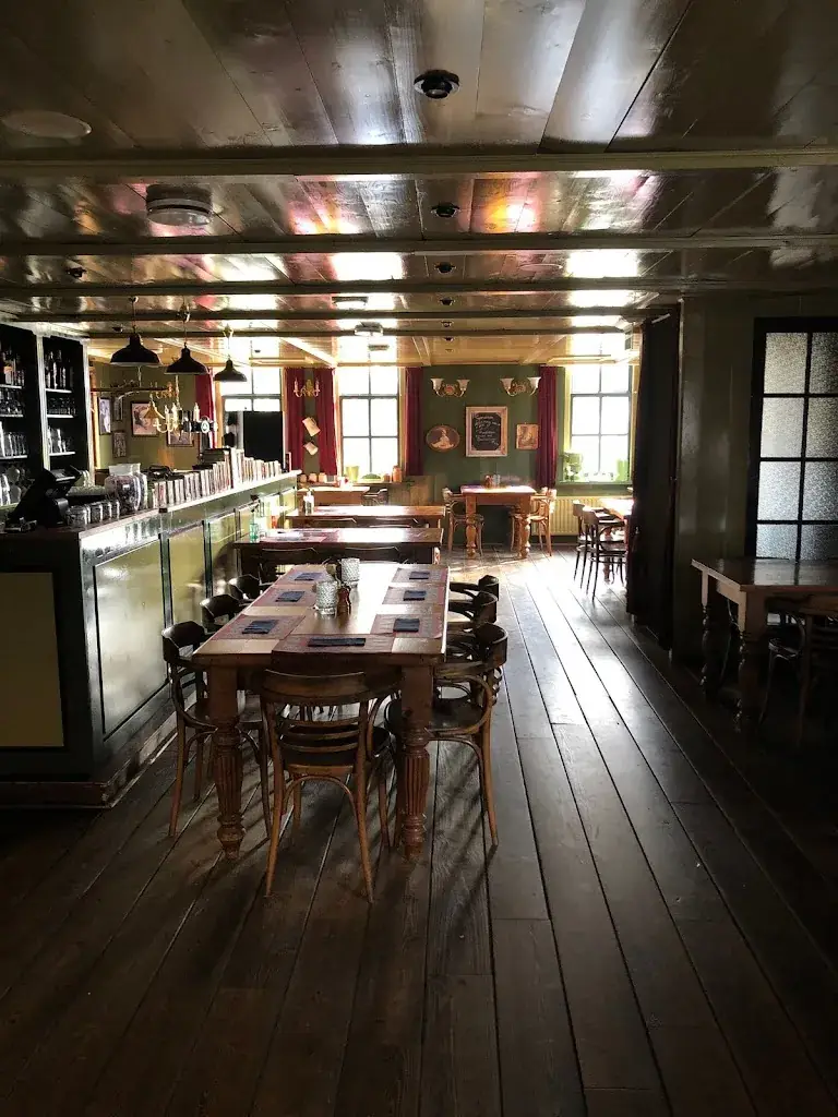 Eeterij Ongder De Kukel restaurant in Hippolytushoef
