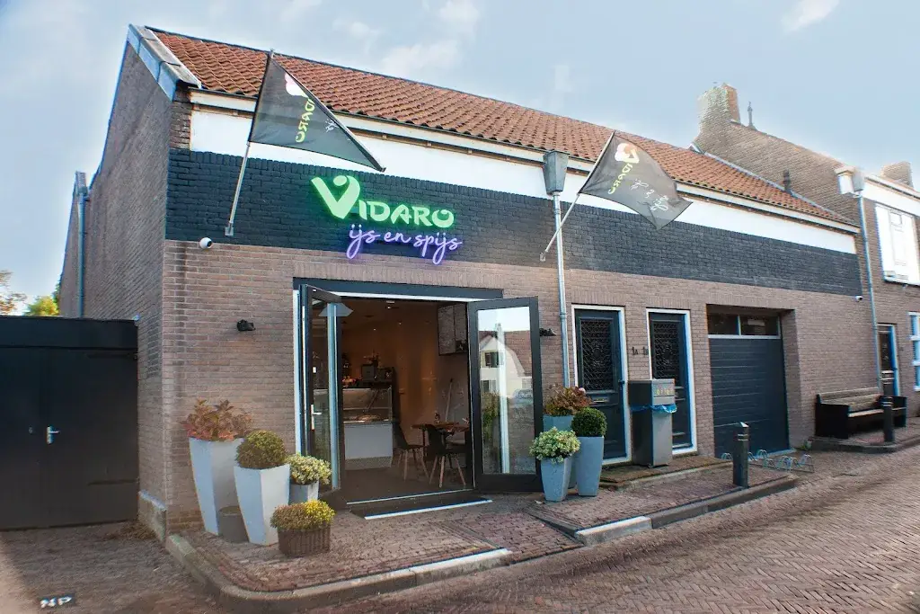 Vidaro IJs en Spijs restaurant in Hippolytushoef