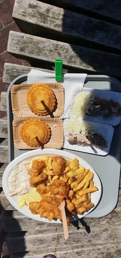 Vernon Rabbetts_Lange Ben - IJs Patat Vis_Cocksdorp_review