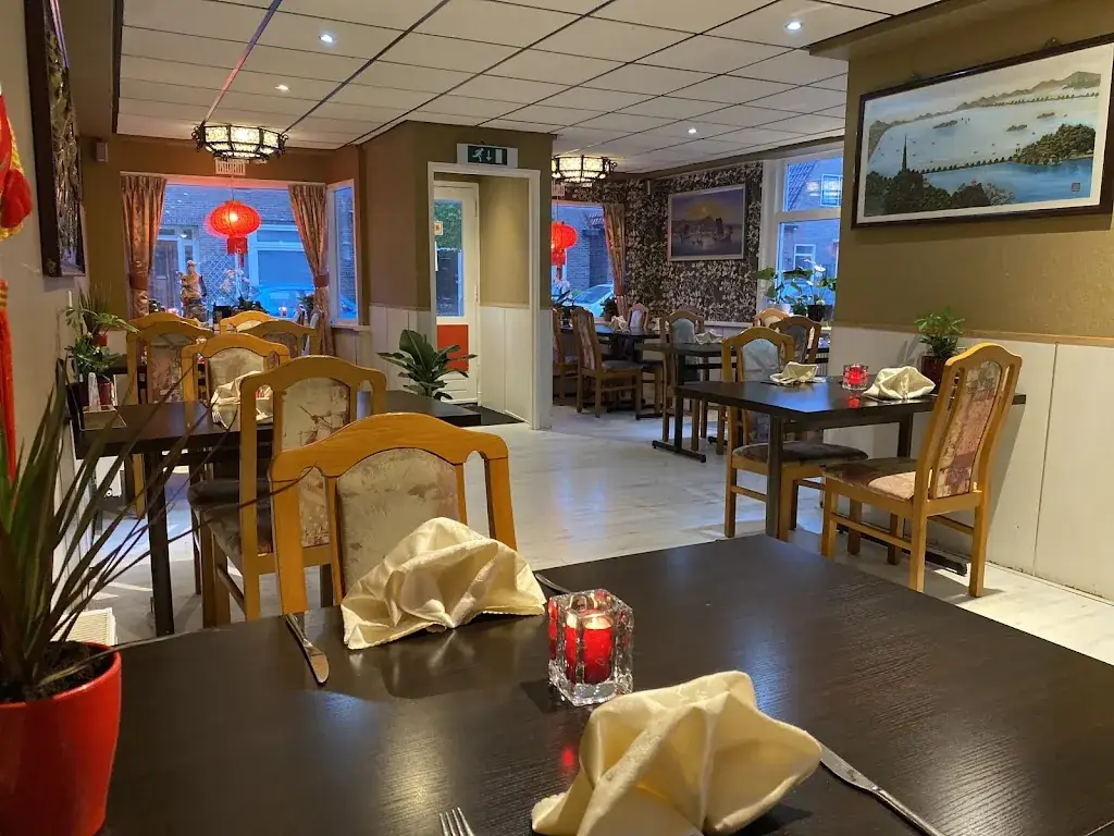 Chinees Restaurant Sun's Garden restaurant in Oever