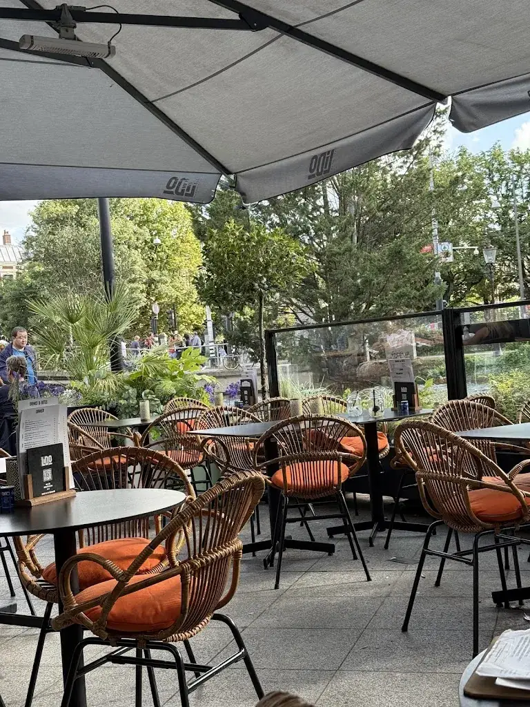 Hard Rock Cafe Amsterdam_Amsterdam_slider_image_3