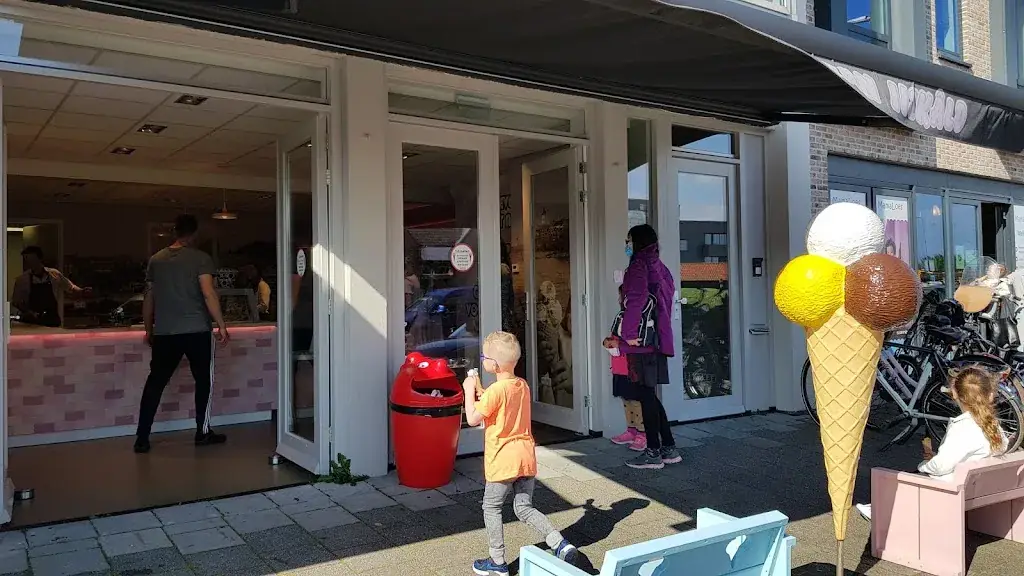 Xbor Chen_IJssalon Iiskald_Urk_review