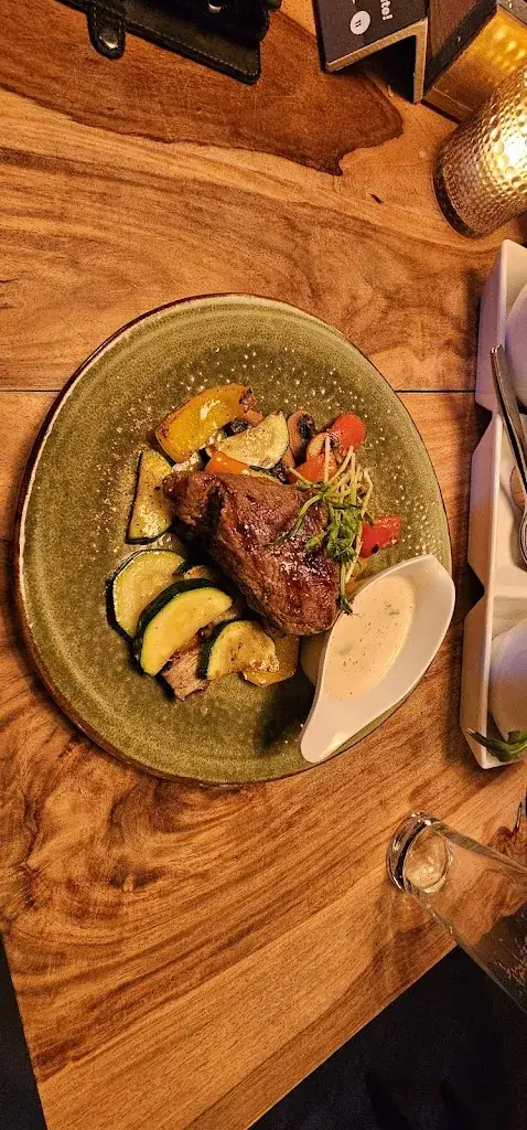 De Peltenburg_Cocktailbar & Restaurant Eigeweis!_Koog_review