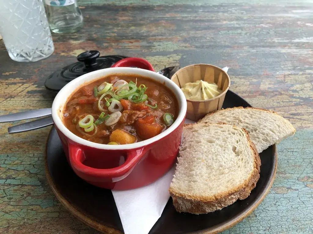 Florian Mackenberg_Burgers, Beers and Blues Texel_Koog_review