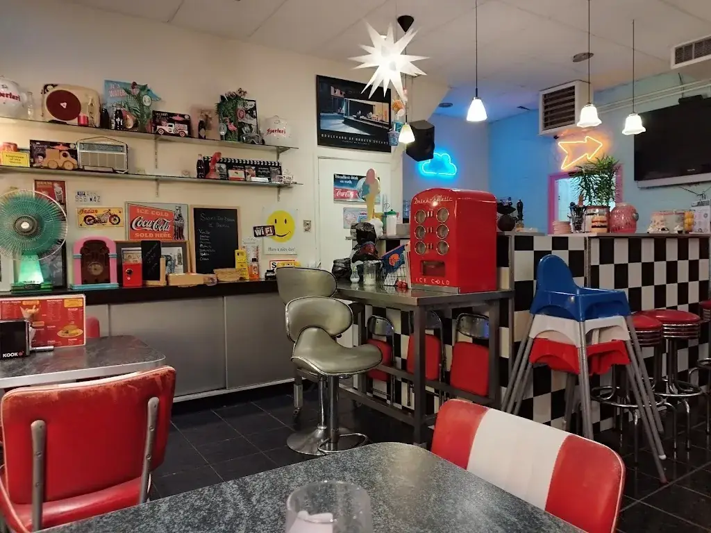 Susie's Diner The Pickup restaurant in Koog