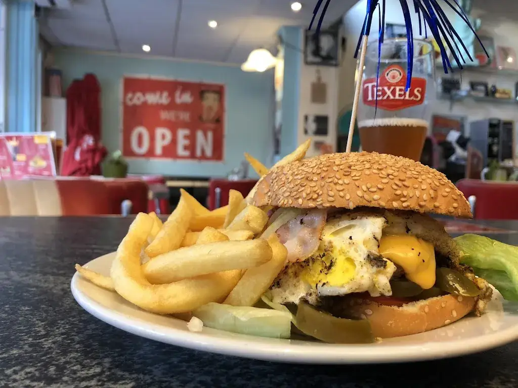 Susie's Diner The Pickup_Koog_slider_image_3