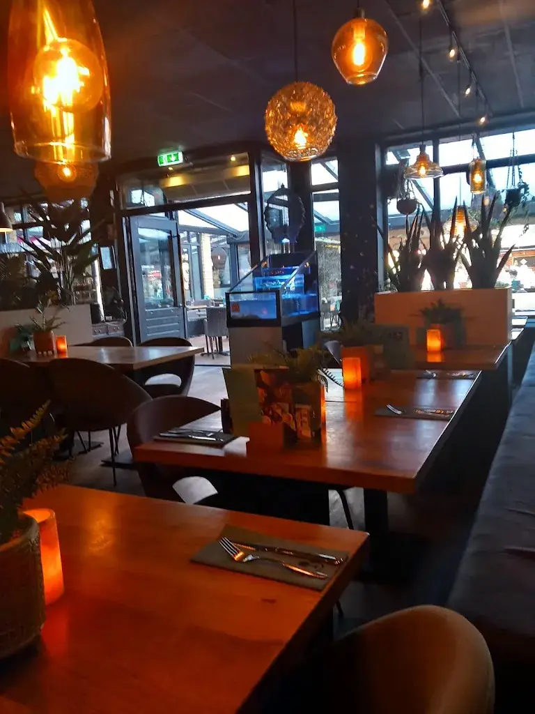 Eetcafé het Plein_Koog_slider_image_2