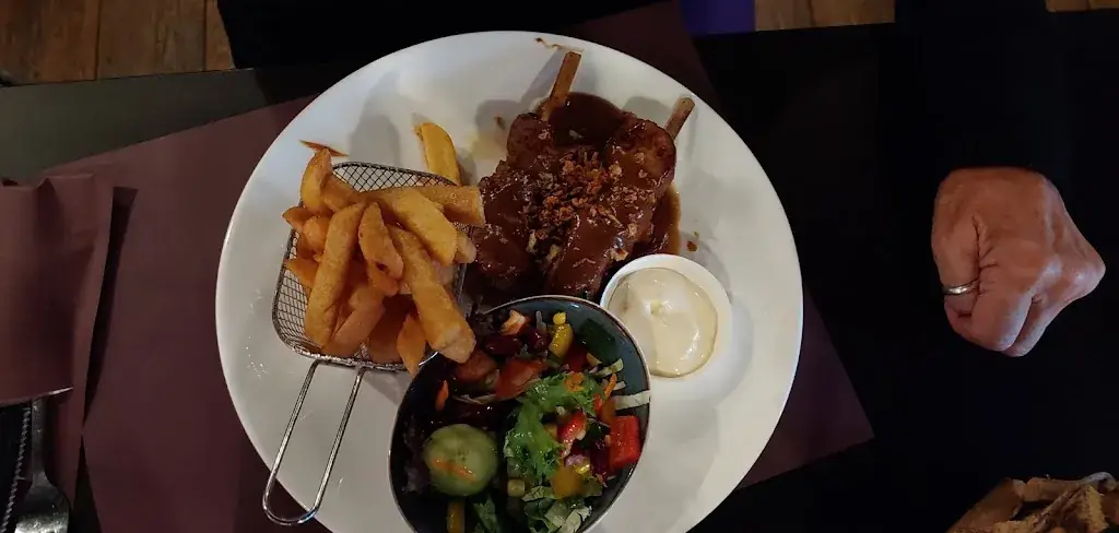 Tabea Naeder_BISTRO 110_Koog_review