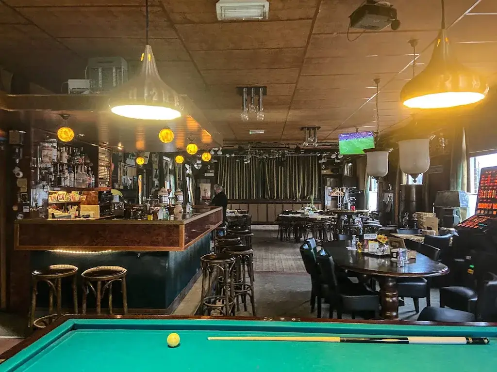 Jan van doorn_Café The Three Swans_Ilp_review