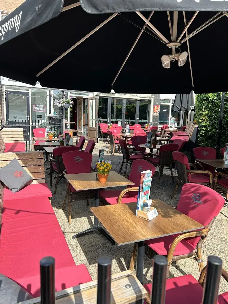 Cafe de Driesprong restaurant in Landsmeer