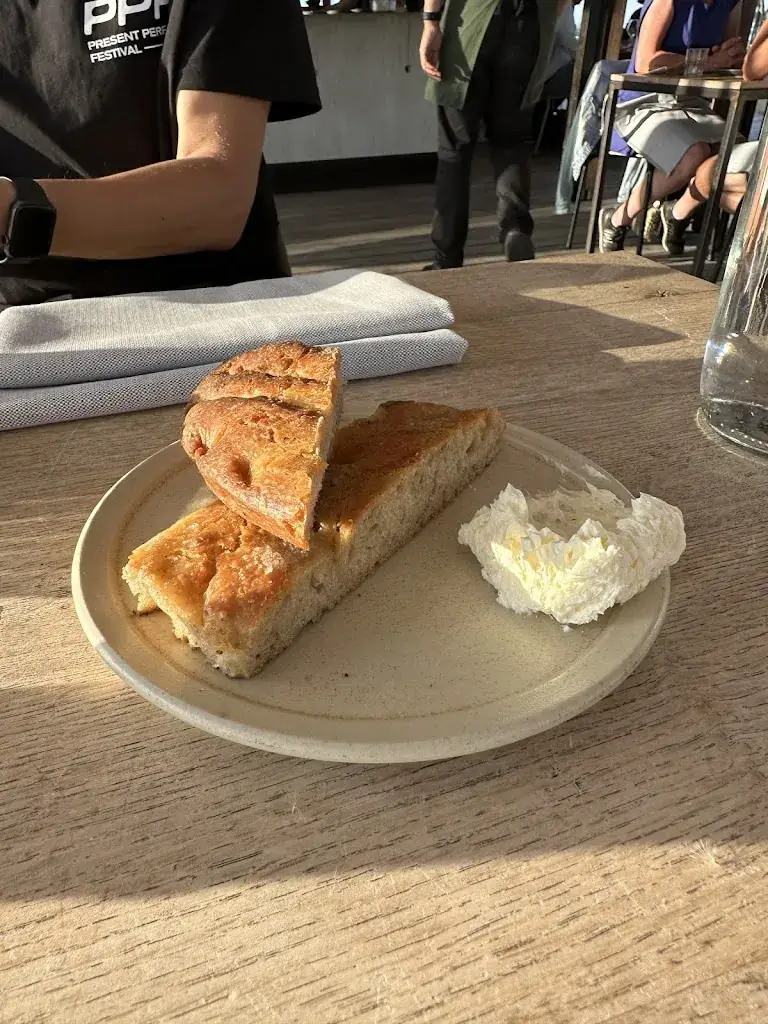 Polina List_Vuurtoreneiland_Durgerdam_review