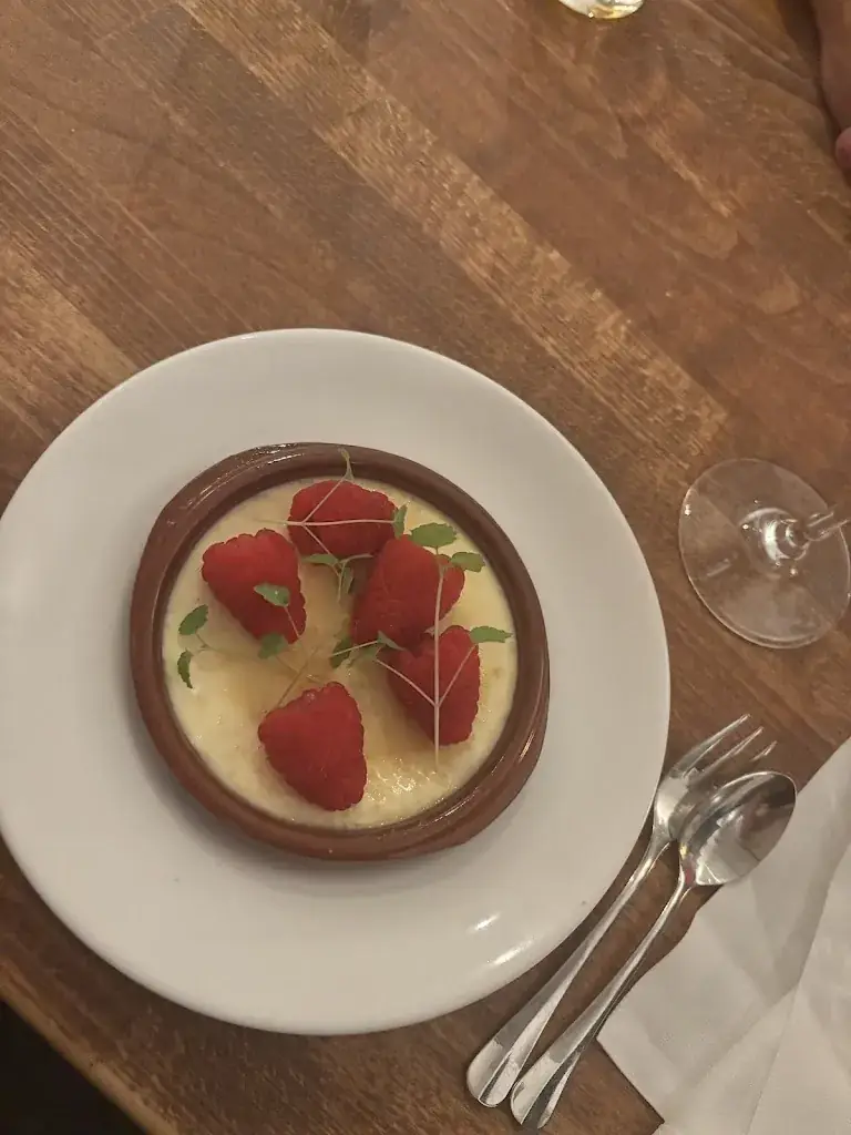 Lara Hochhalter_Restaurant Harmsen_Weesp_avis