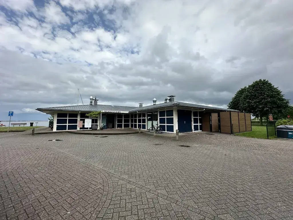 Jamal Alqurabi_Paviljoen Restaurant Badmeester Keimpe_Balk_avis