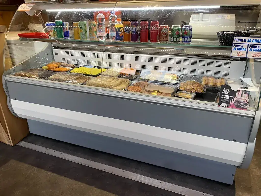 Louis Autschbach_Snackbar Tante Lien_Dirkshorn_review