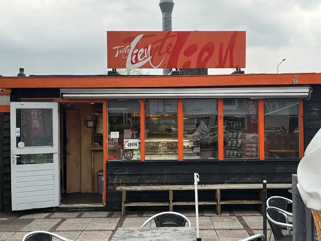 Snackbar Tante Lien restaurant in Dirkshorn