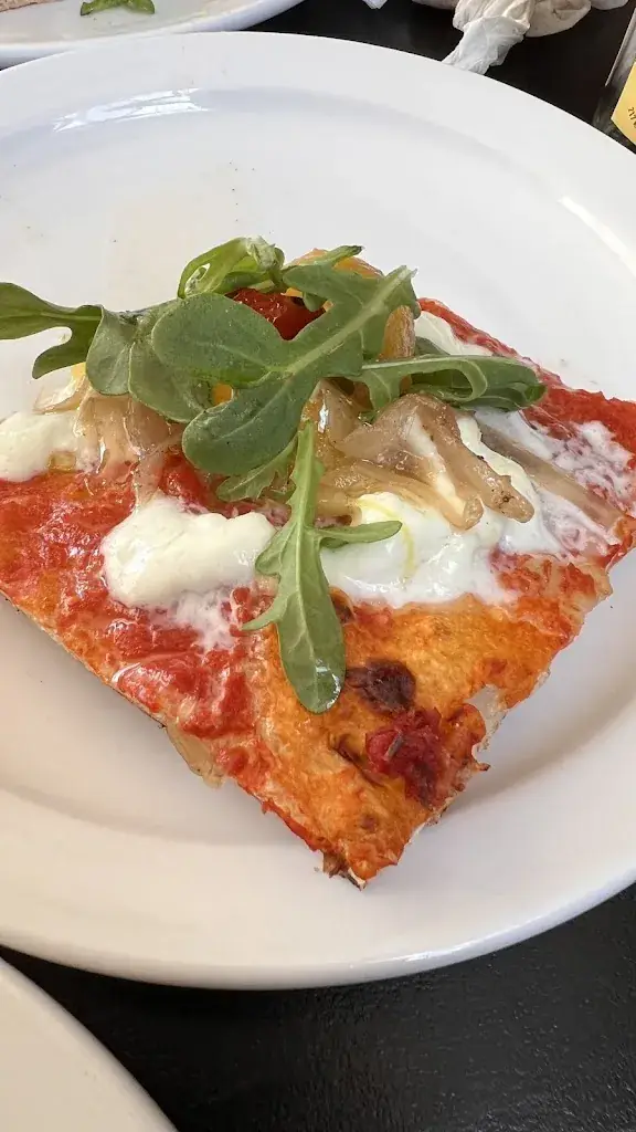 Nazanin Mirsharifi_Kebec corner_Amsterdam_review