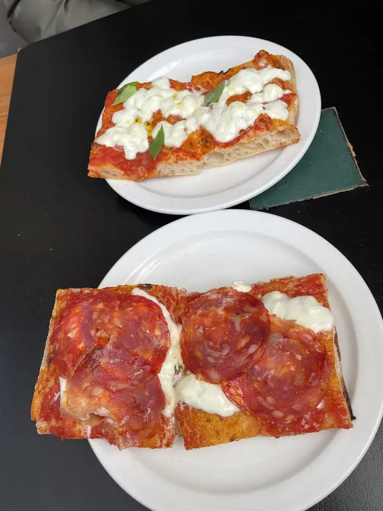 Roshan Gupta_Kebec corner_Amsterdam_review