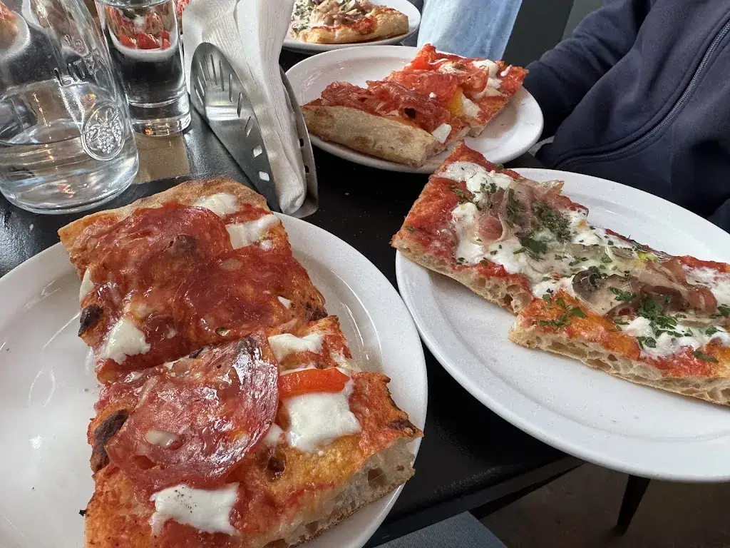 Kebec corner_Amsterdam_slider_image_2