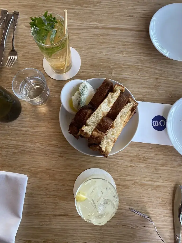 Chasca Marshall_cornerstore_Amsterdam_review