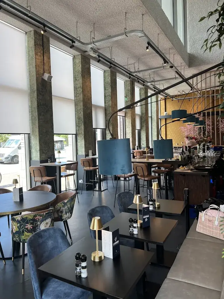 Bas_Stadhuis eten & drinken_Hoogkarspel_review