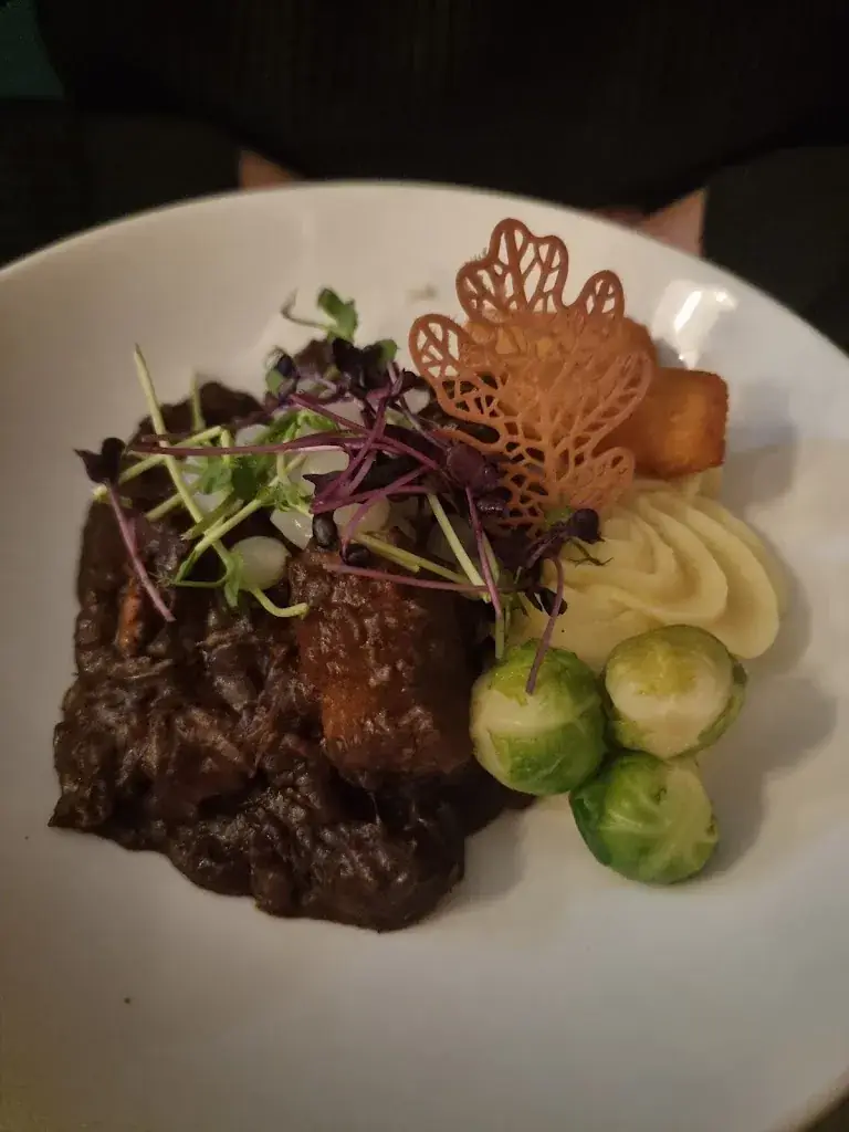 Ivana Radujkov_De Bokkesteeg._Santpoort-Noord_review