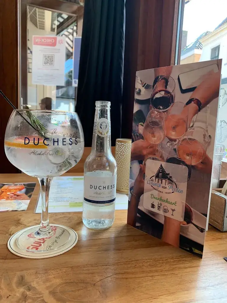 Misha Francis_De Coninck van Poolen_Burg_review