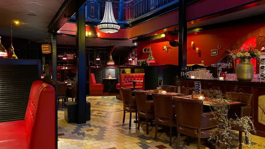 Public Grill_Burg_slider_image_1