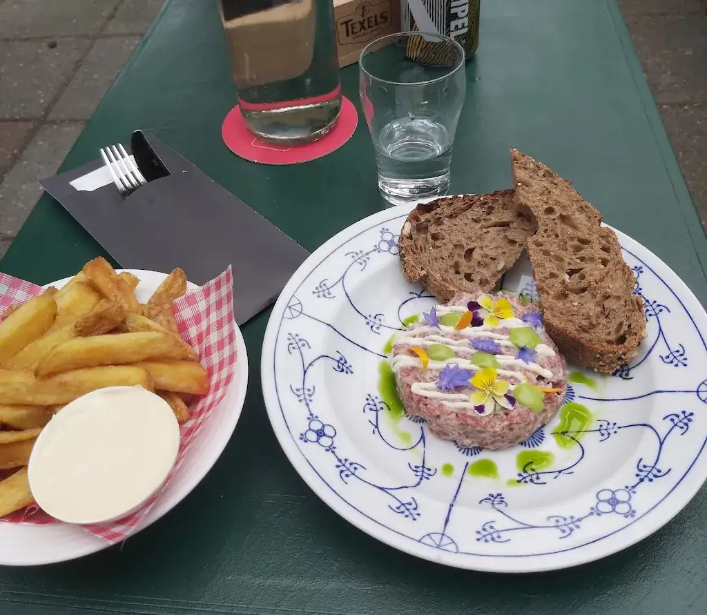 Fred Standaar_Café Restaurant Greetje_Burg_review