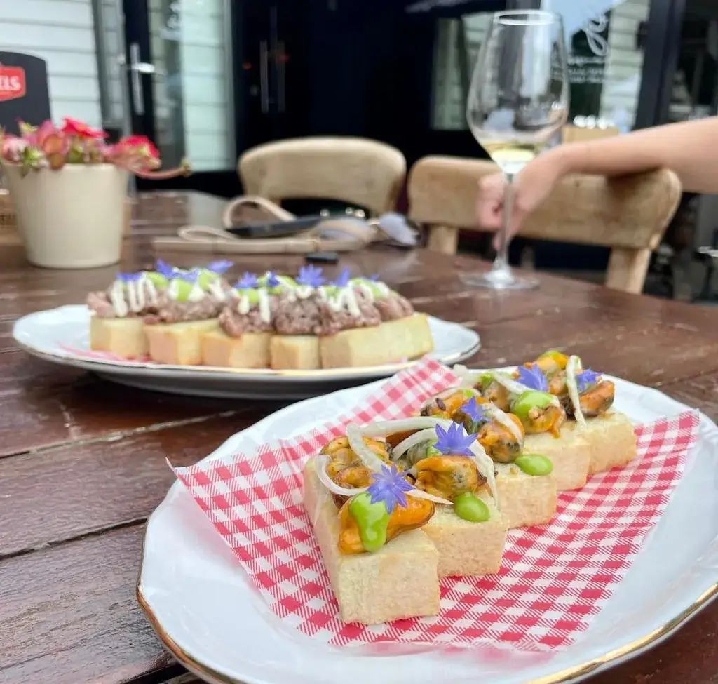 Robin De Jong_Café Restaurant Greetje_Burg_review