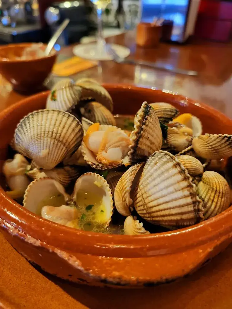 Casa Molero Bar de Tapas_Burg_slider_image_2