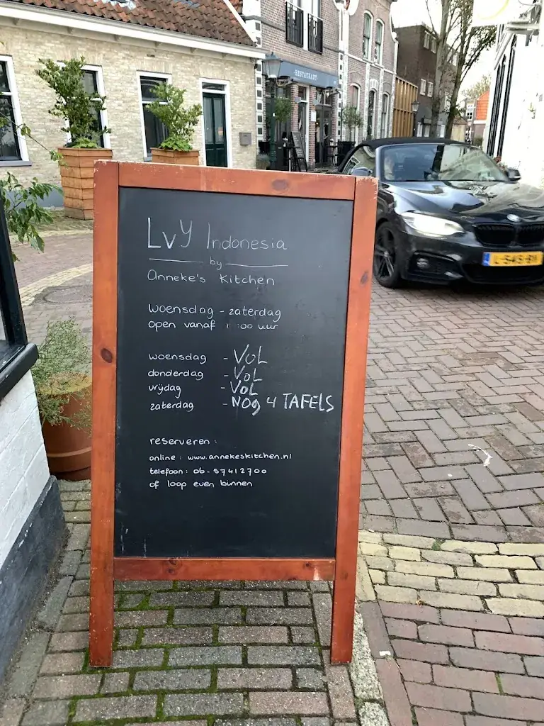 Menu_LvY Indonesia by Anneke's Kitchen_Burg_image_1