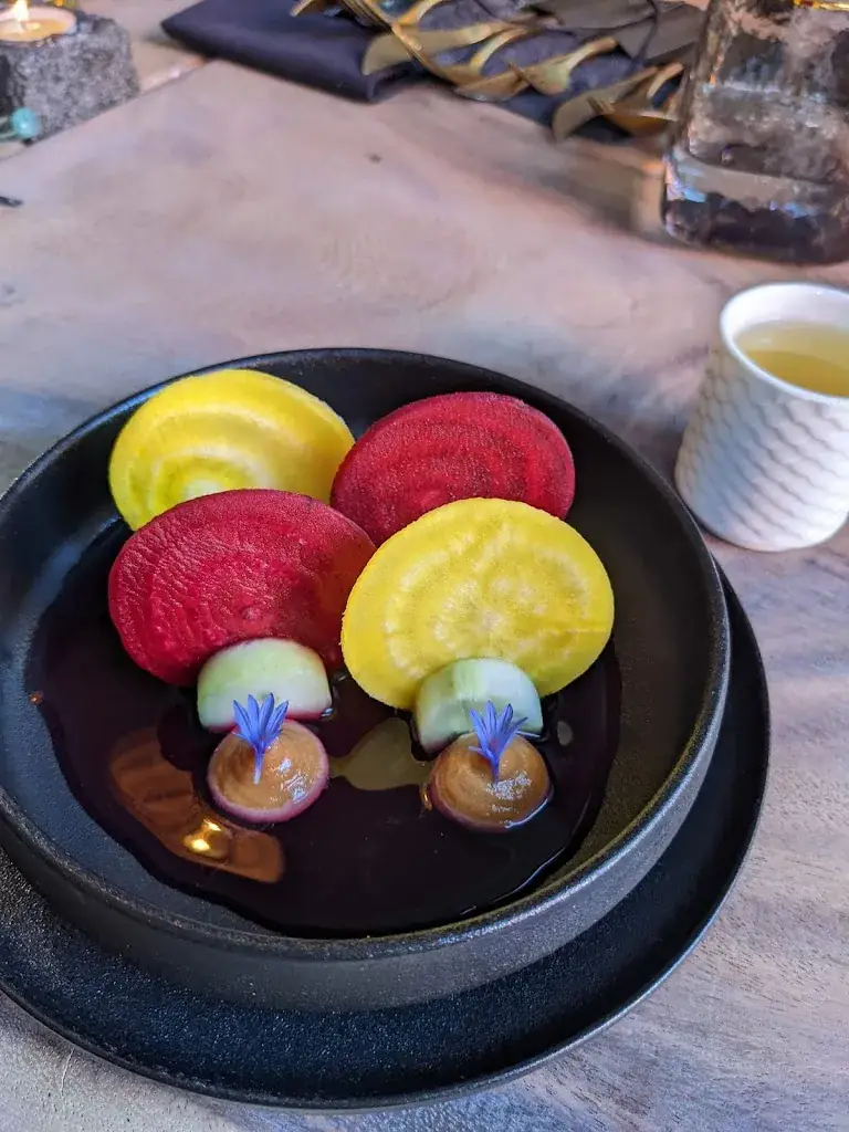 Maria Dütsch_LvY Indonesia by Anneke's Kitchen_Burg_review