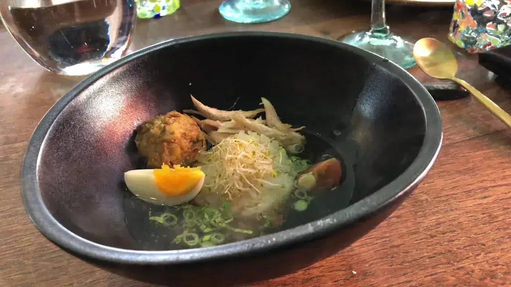 LvY Indonesia by Anneke's Kitchen_Burg_slider_image_2