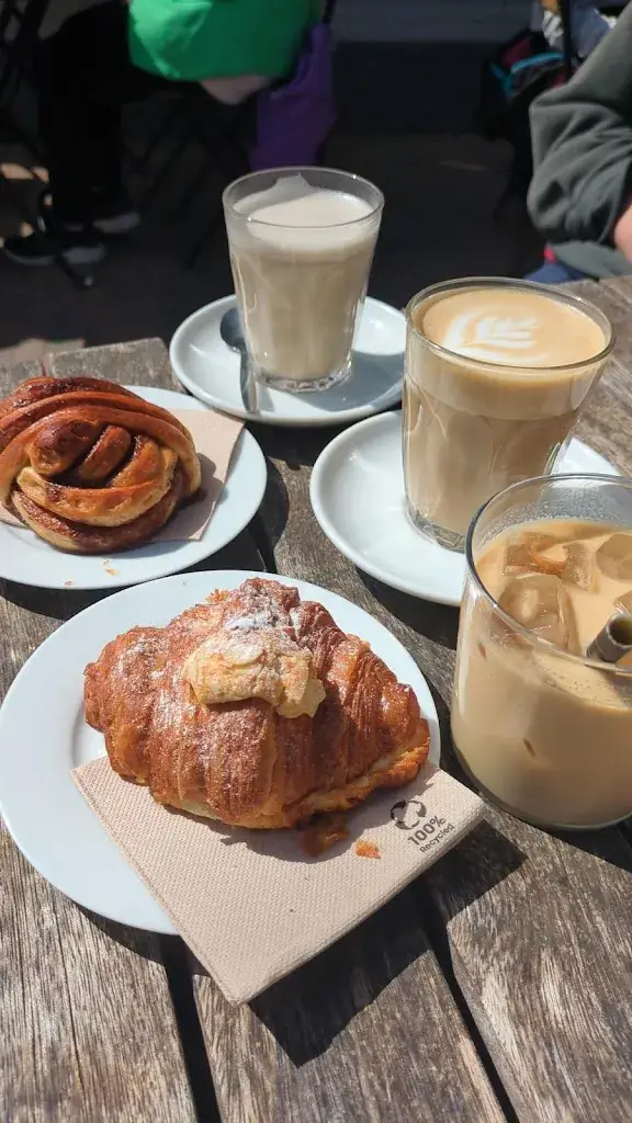 Esther Schieling_Texelse Branding_Burg_recensione